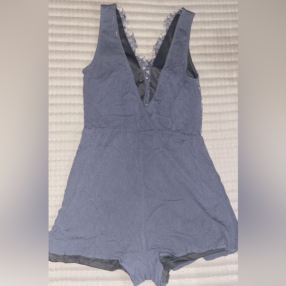 Cute gray romper - Picture 2 of 2